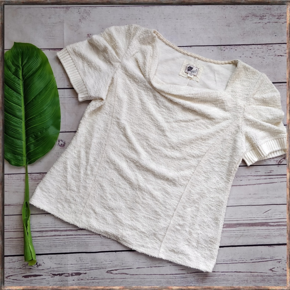 ANTHROPOLOGIE Postmark Cedar Street Cream Top LP